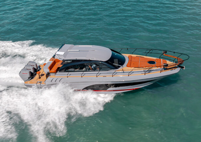 TRITON 410 HT – POPA(outboard)