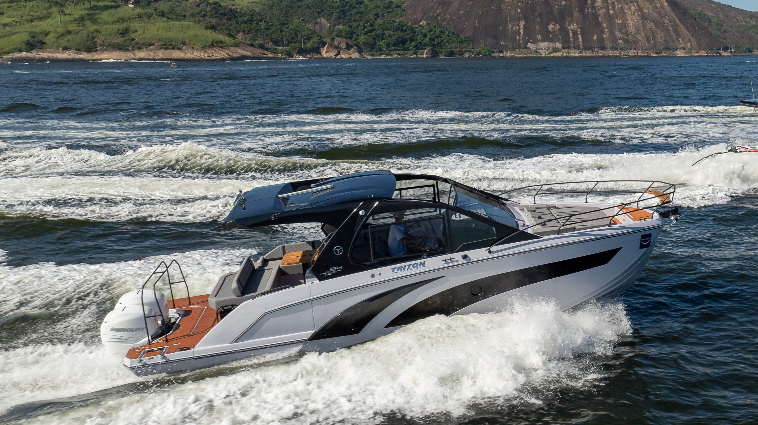 TRITON FLYER 34 HT