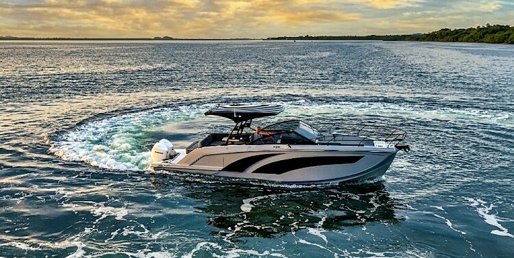 TRITON FLYER 32