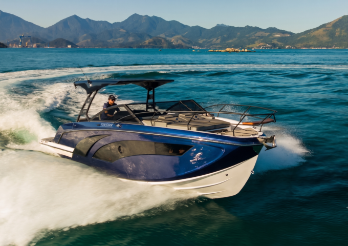 TRITON FLYER 32