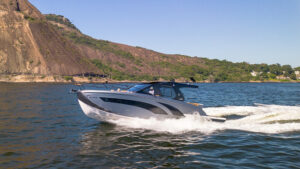 Lancha Triton